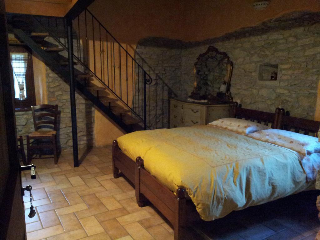 Palazzago Agriturismo Cascina Ronchi מראה חיצוני תמונה